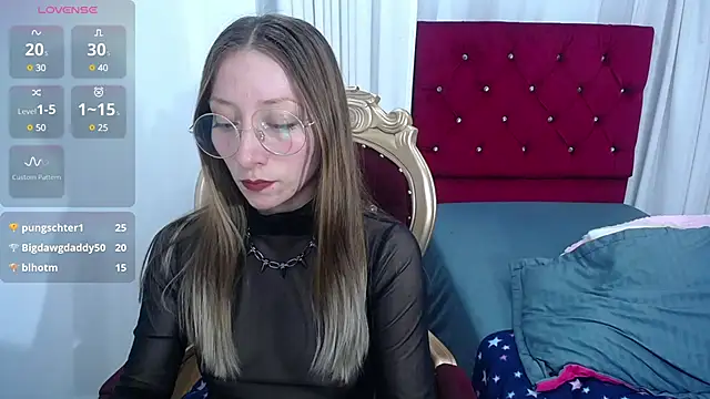 Snapshot of Carlin_Diaz chatting on 03.19.25 Carlin Diaz online show from 03.19.25