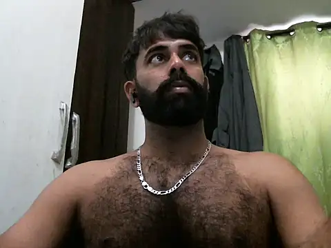 Snapshot of indianhairybull chatting on 03.03.25 indianhairybull online show from 03.03.25