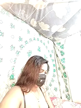 Snapshot of monekhan123 chatting on 03.10.25 monekhan123 online show from 03.10.25