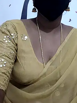 Snapshot of Tamil_Meera12 chatting on 09.25.25 Tamil Meera12 online show from 09.25.25