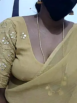 Snapshot of Tamil_Meera12 chatting on 09.25.25 Tamil Meera12 online show from 09.25.25