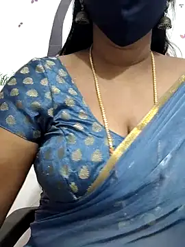 Snapshot of Tamil_Meera12 chatting on 10.07.25 Tamil Meera12 online show from 10.07.25