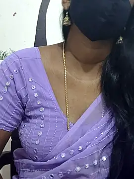 Snapshot of Tamil_Meera12 chatting on 10.14.25 Tamil Meera12 online show from 10.14.25