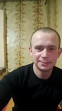 Snapshot of alex_brow_n chatting on 02.12.25 alex brow n online show from 02.12.25