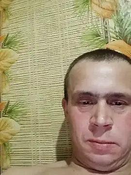 Snapshot of alex_brow_n chatting on 02.24.25 alex brow n online show from 02.24.25