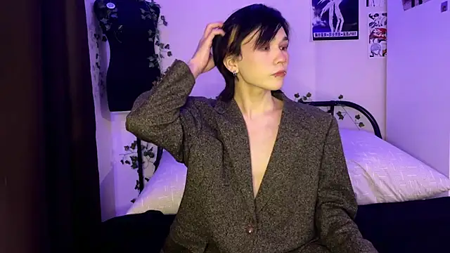 Snapshot of rennnuts chatting on 02.05.25 rennnuts online show from 02.05.25