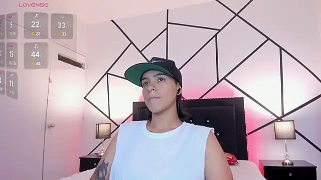 Liiam smith  online show from 02.06.25