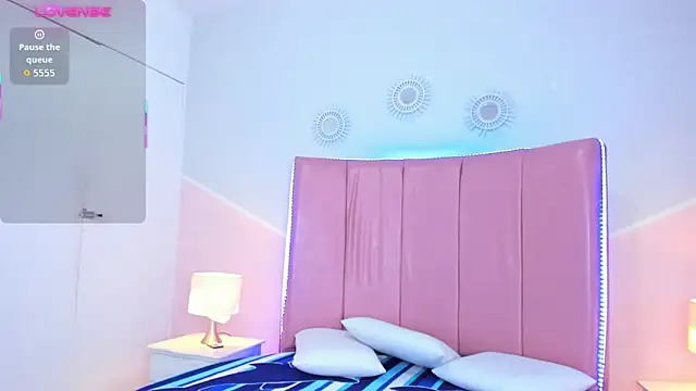 Liiam smith  online show from 12.03.25