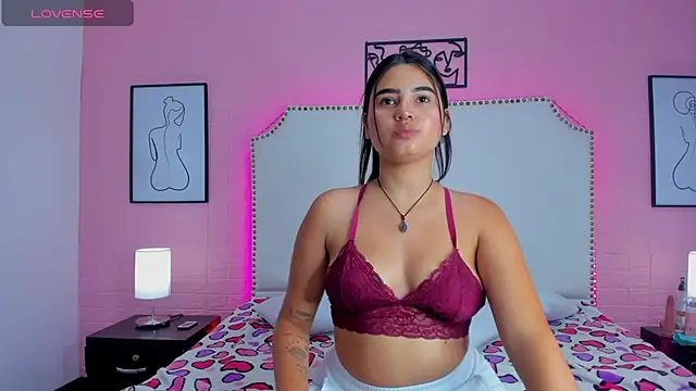  Emma whiitee  online show from 10.10.25