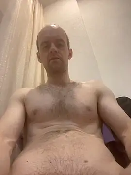 LynnAhNight online show from 11.14.25