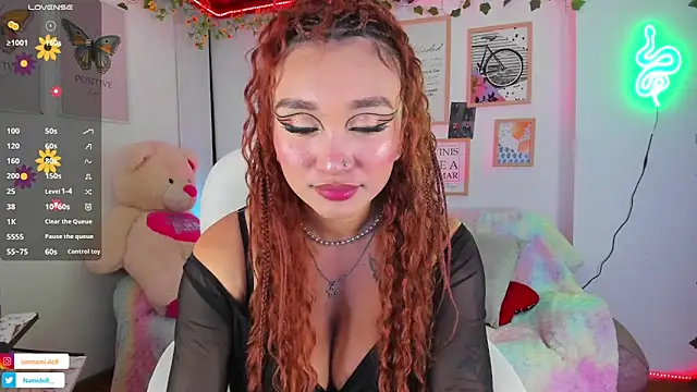 Snapshot of NamiDoll chatting on 11.07.25 NamiDoll online show from 11.07.25