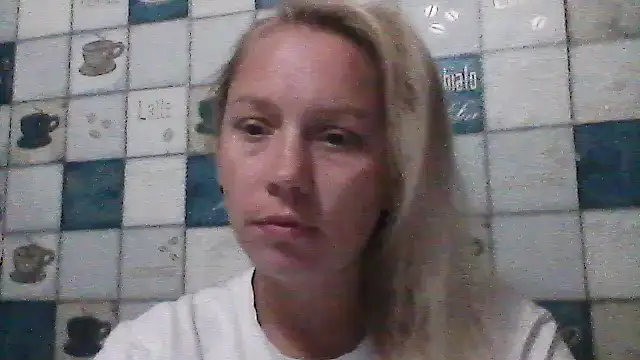 Snapshot of Anna_wey chatting on 09.10.25 Anna wey online show from 09.10.25