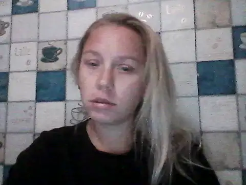Snapshot of Anna_wey chatting on 09.24.25 Anna wey online show from 09.24.25