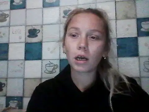 Snapshot of Anna_wey chatting on 09.29.25 Anna wey online show from 09.29.25