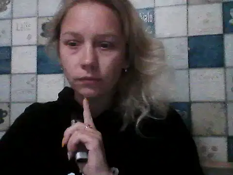 Snapshot of Anna_wey chatting on 10.01.25 Anna wey online show from 10.01.25