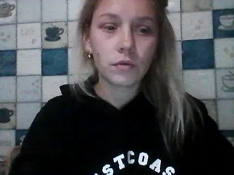 Snapshot of Anna_wey chatting on 10.16.25 Anna wey online show from 10.16.25