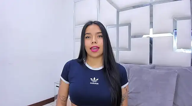 ZoeWan69 online show from 02.21.25