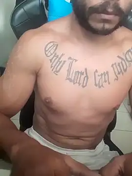 Snapshot of mcloveyiii chatting on 03.06.25 mcloveyiii online show from 03.06.25