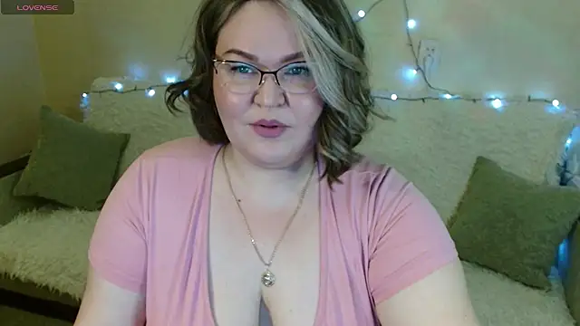 Snapshot of Vivien__wet chatting on 02.04.25 Vivien wet online show from 02.04.25