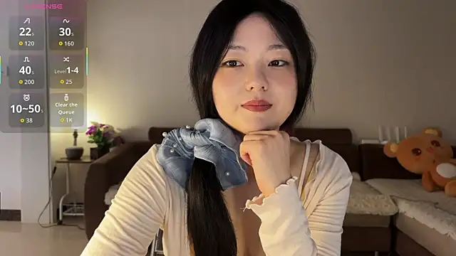 nanaliu6 online show from 10.04.25