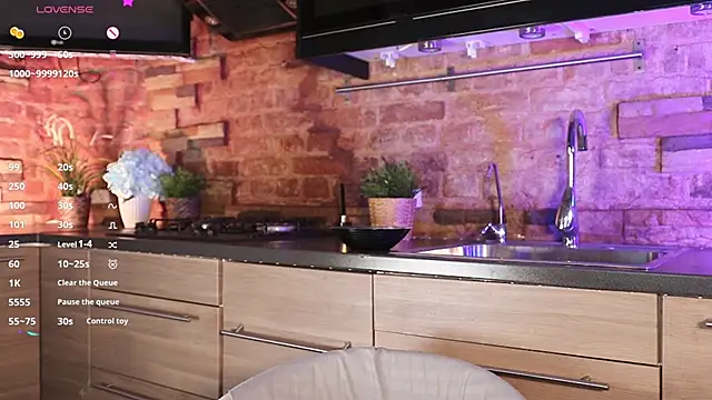 Agatha Mott online show from 03.02.25