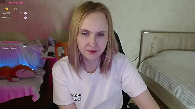 Agatha Mott online show from 11.03.25