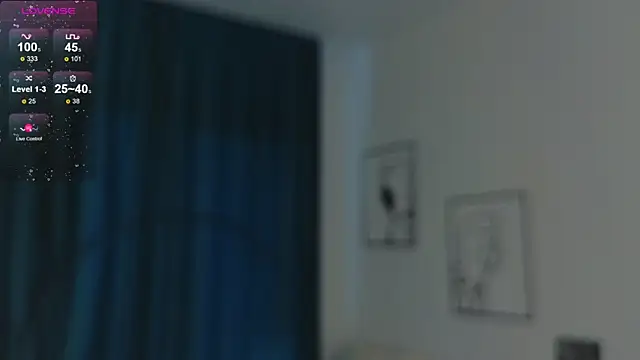 Snapshot of QueenieClagg chatting on 03.15.25 QueenieClagg online show from 03.15.25