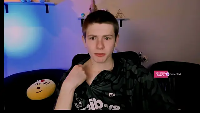 Snapshot of jimmie_hot chatting on 02.04.25 jimmie hot online show from 02.04.25