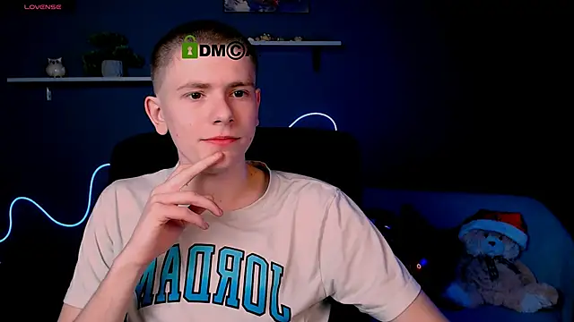 Snapshot of jimmie_hot chatting on 02.21.25 jimmie hot online show from 02.21.25