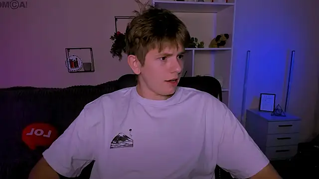 Snapshot of jimmie_hot chatting on 10.08.25 jimmie hot online show from 10.08.25