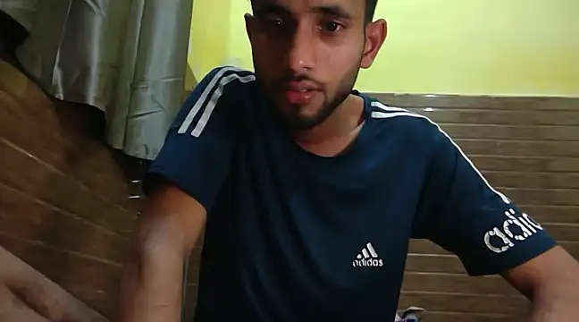 Snapshot of Queen_Couple chatting on 02.10.25 Queen Couple online show from 02.10.25