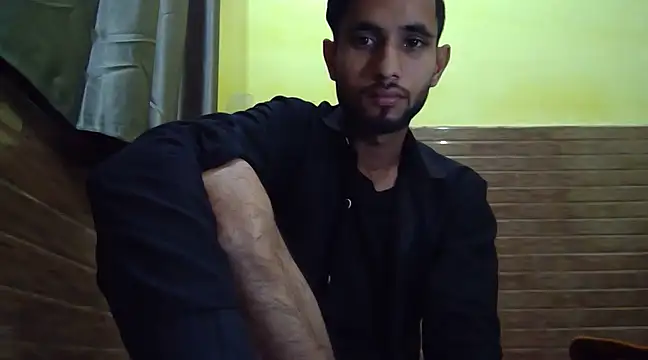 Snapshot of Queen_Couple chatting on 02.16.25 Queen Couple online show from 02.16.25