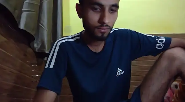 Snapshot of Queen_Couple chatting on 02.18.25 Queen Couple online show from 02.18.25