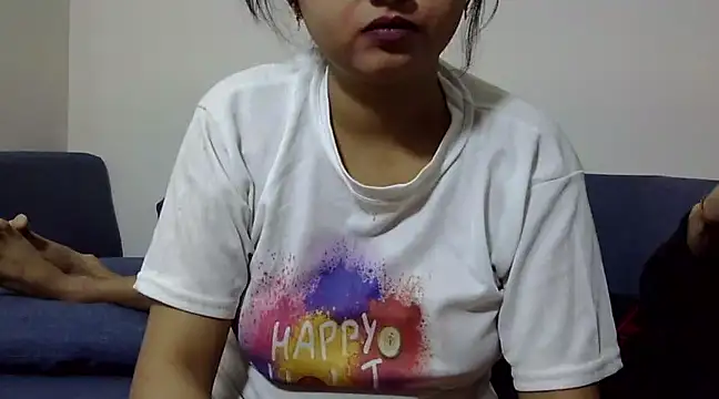 Snapshot of Queen_Couple chatting on 03.06.25 Queen Couple online show from 03.06.25