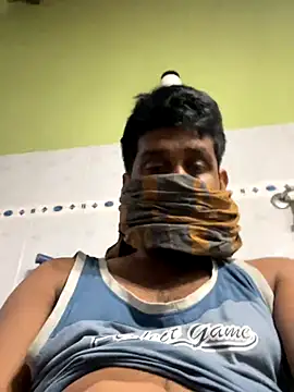 Snapshot of sixinchespaka chatting on 11.08.25 sixinchespaka online show from 11.08.25