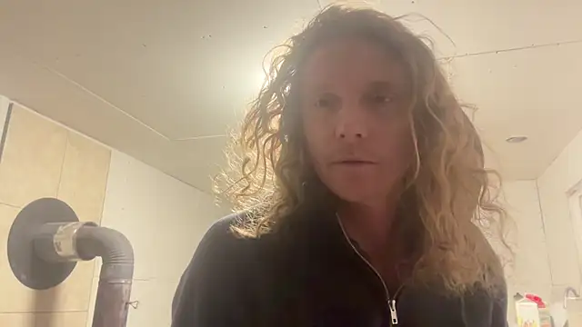 Snapshot of redone8in chatting on 02.07.25 redone8in online show from 02.07.25