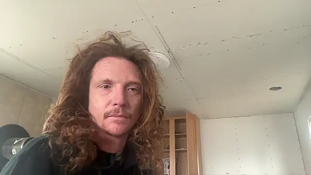 Snapshot of redone8in chatting on 03.02.25 redone8in online show from 03.02.25