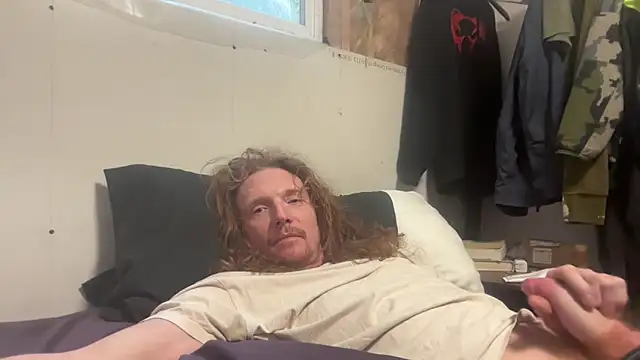 Snapshot of redone8in chatting on 03.03.25 redone8in online show from 03.03.25