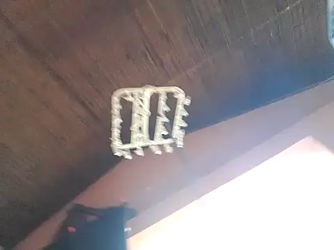 Snapshot of Mineirinho043 chatting on 02.12.25 Mineirinho043 online show from 02.12.25