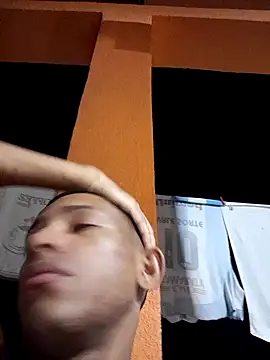 Snapshot of Mineirinho043 chatting on 02.15.25 Mineirinho043 online show from 02.15.25