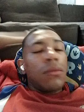 Snapshot of Mineirinho043 chatting on 02.18.25 Mineirinho043 online show from 02.18.25