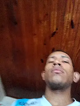 Snapshot of Mineirinho043 chatting on 02.21.25 Mineirinho043 online show from 02.21.25