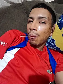 Snapshot of Mineirinho043 chatting on 03.06.25 Mineirinho043 online show from 03.06.25