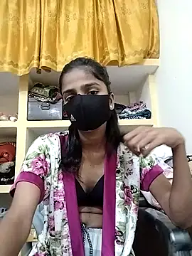 Snapshot of fuungirl38 chatting on 02.25.25 fuungirl38 online show from 02.25.25