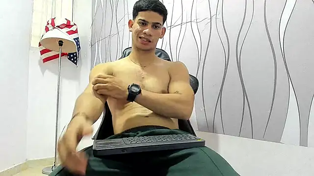 Snapshot of ANDRES_STUD chatting on 02.10.25 ANDRES STUD online show from 02.10.25