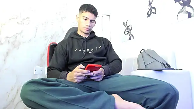 Snapshot of ANDRES_STUD chatting on 10.05.25 ANDRES STUD online show from 10.05.25