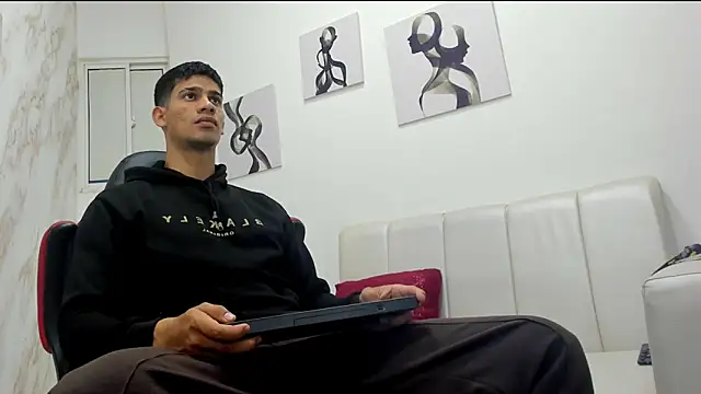 Snapshot of ANDRES_STUD chatting on 10.14.25 ANDRES STUD online show from 10.14.25