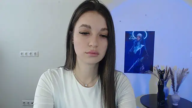 Snapshot of Eva_Eldis chatting on 03.08.25 Eva Eldis online show from 03.08.25