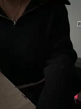 Snapshot of Loveblackzilla chatting on 02.16.25 Loveblackzilla online show from 02.16.25