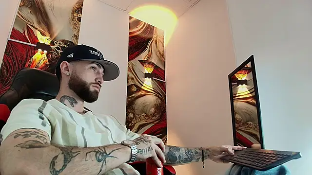 Luke davis01 online show from 10.31.25